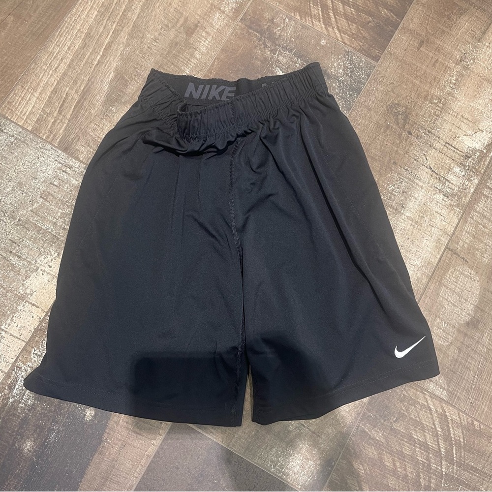 Nike men’s size small Black Performance Shorts